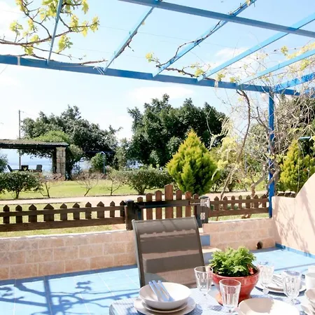 Seaside, Relaxing Family House With Playground! Lavrys 4 Marathi (Crete)