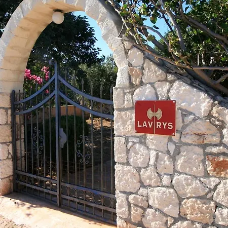 Seaside, Relaxing Family House With Playground! Lavrys 4 * Marathi (Crete)
