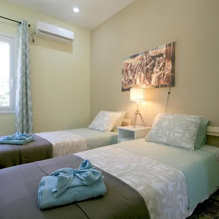 Hébergement de vacances Seaside, Relaxing Family House With Playground! Lavrys 4 Marathi (Crete)